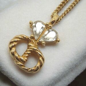 DIOR CD Logo Pendant Necklace 🤩✨